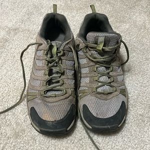 Columbia hiking shoes